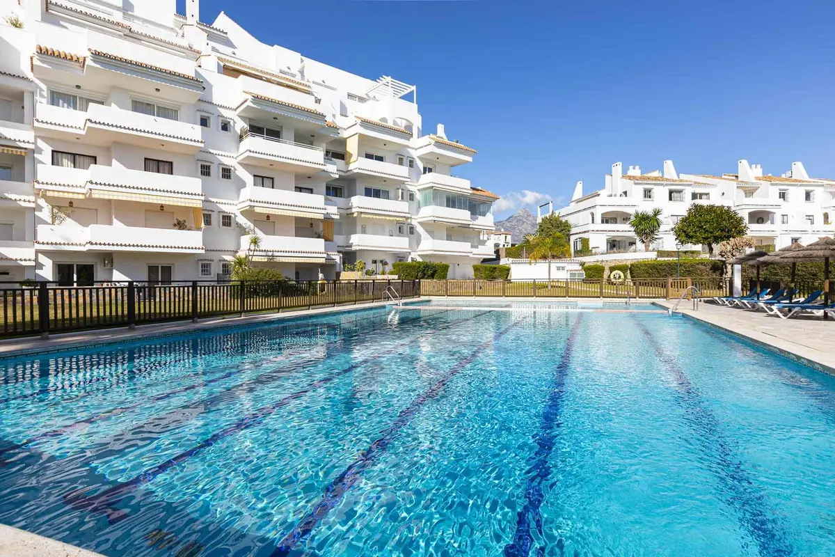 Middle Floor Apartment in Nueva Andalucía
