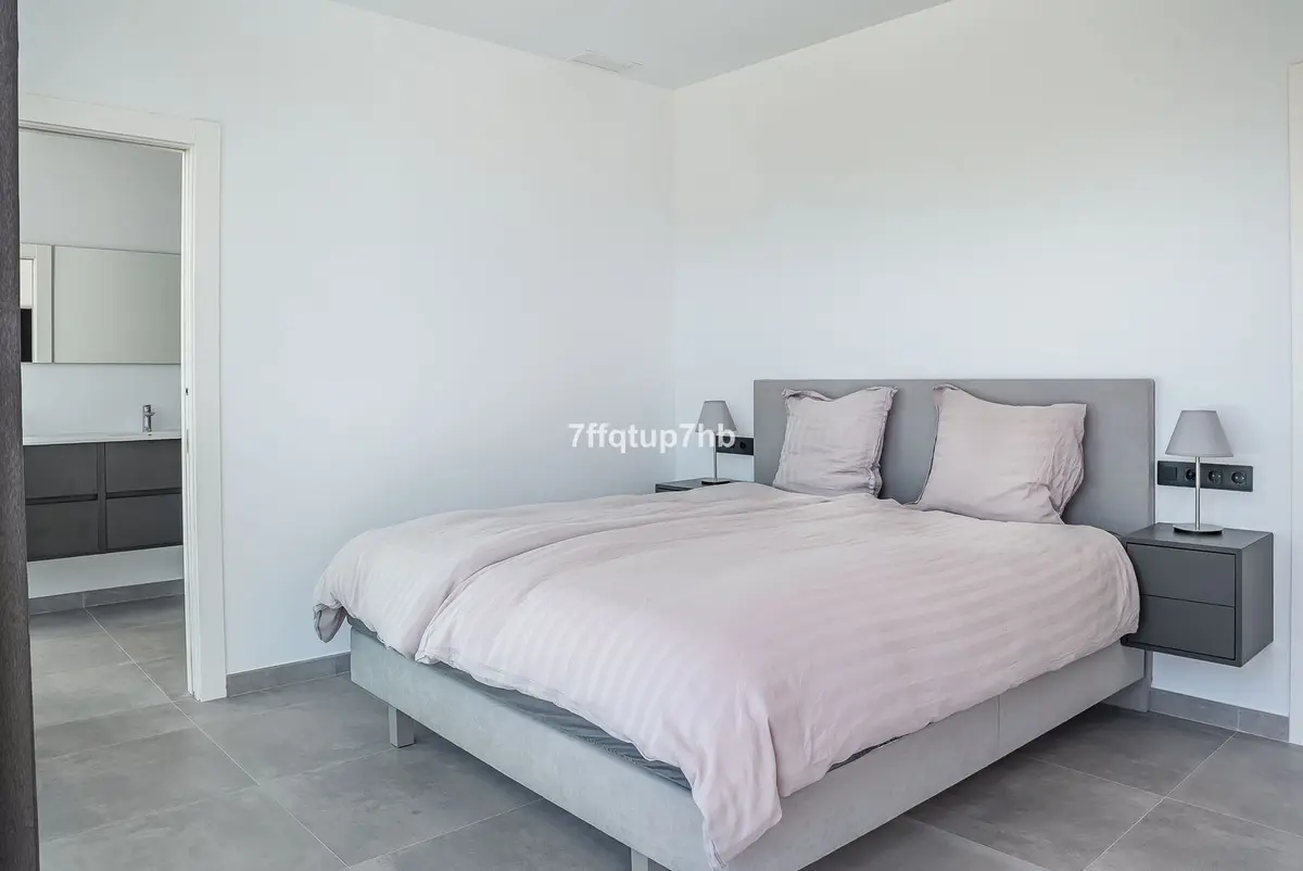 Detached Villa in Estepona