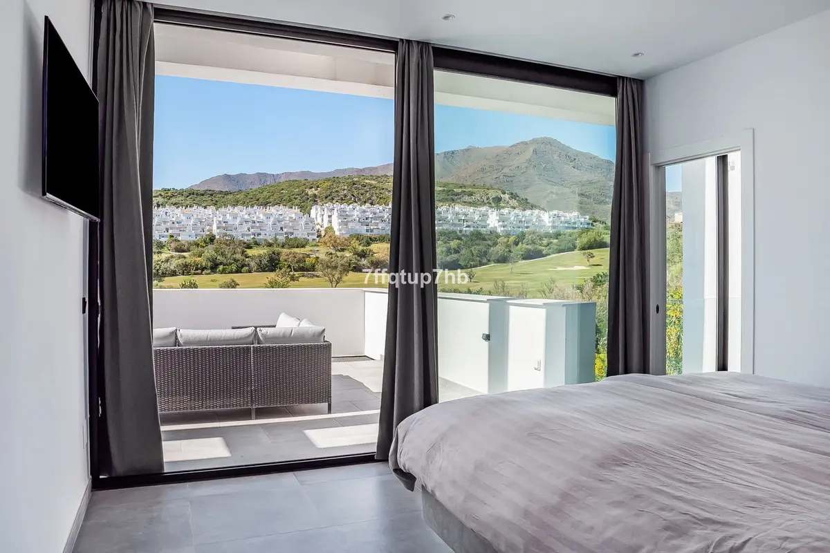 Detached Villa in Estepona