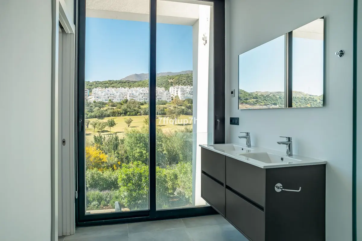 Detached Villa in Estepona