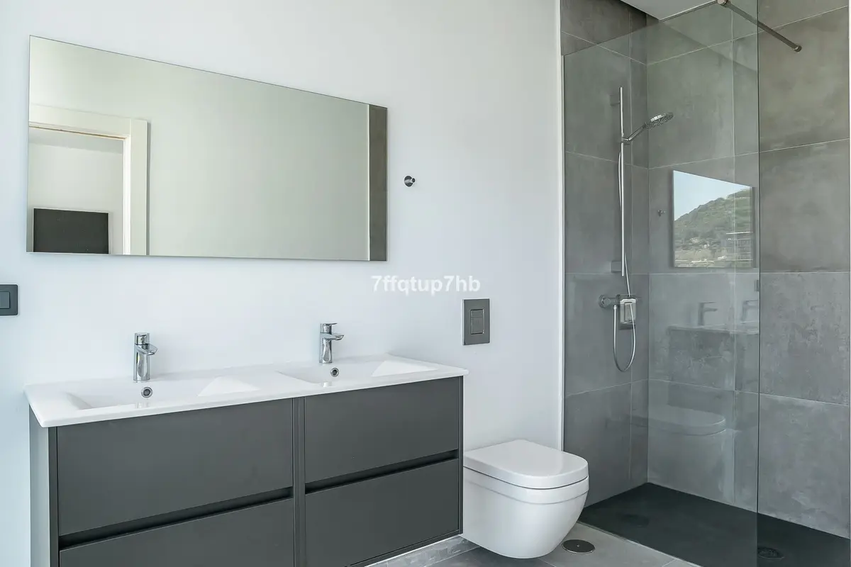 Detached Villa in Estepona