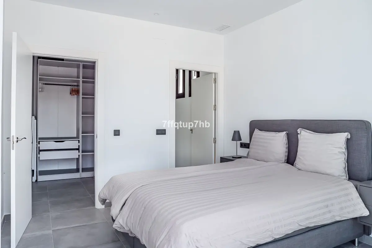 Detached Villa in Estepona