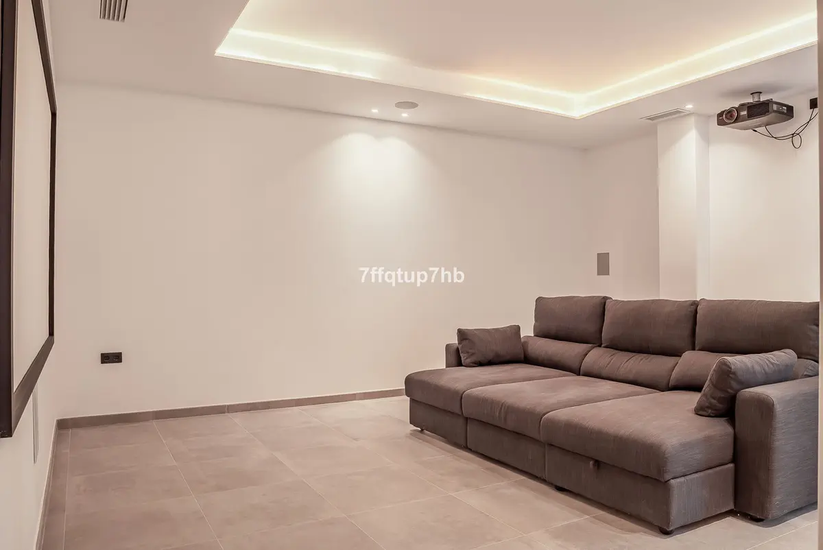 Detached Villa in Estepona