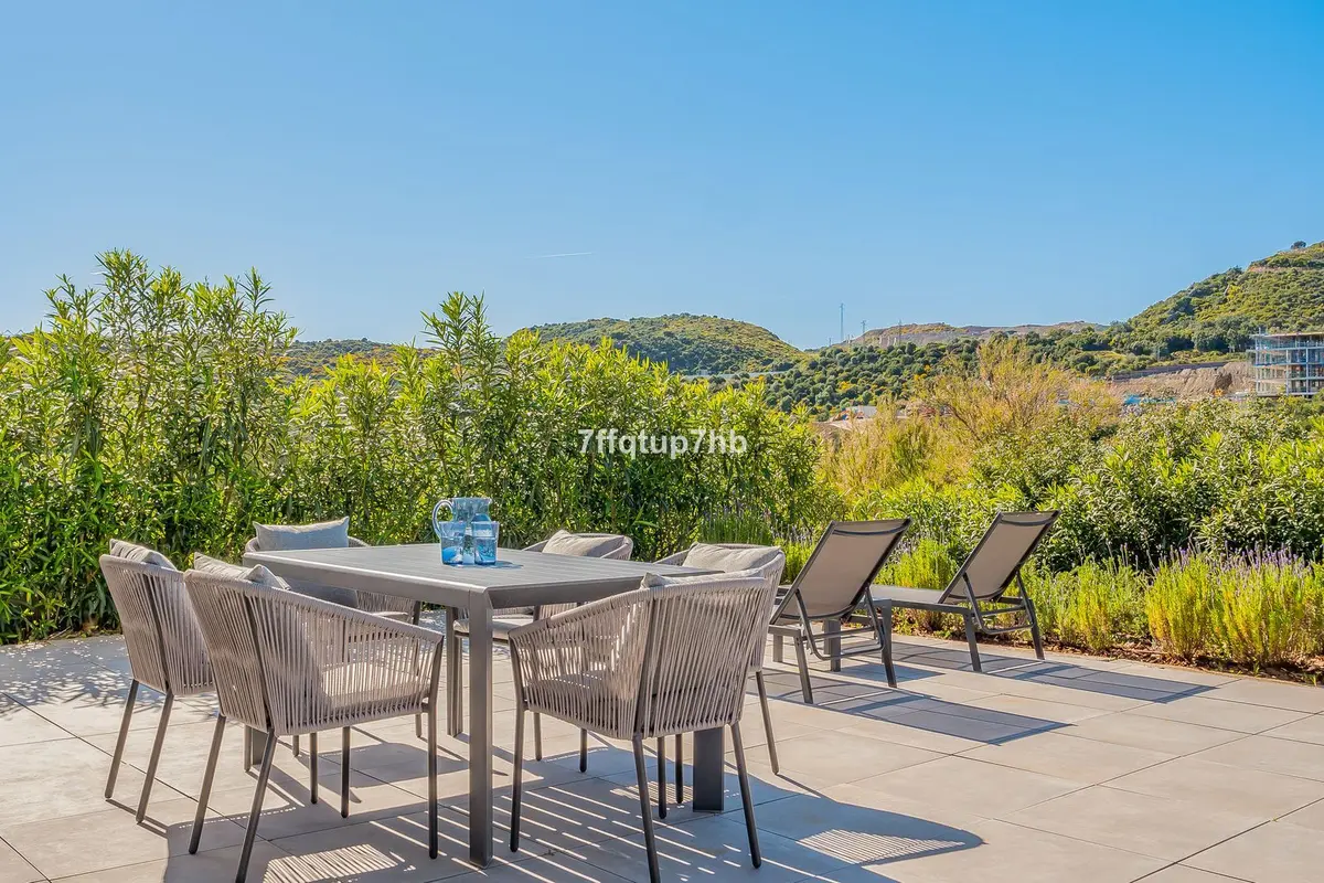Detached Villa in Estepona