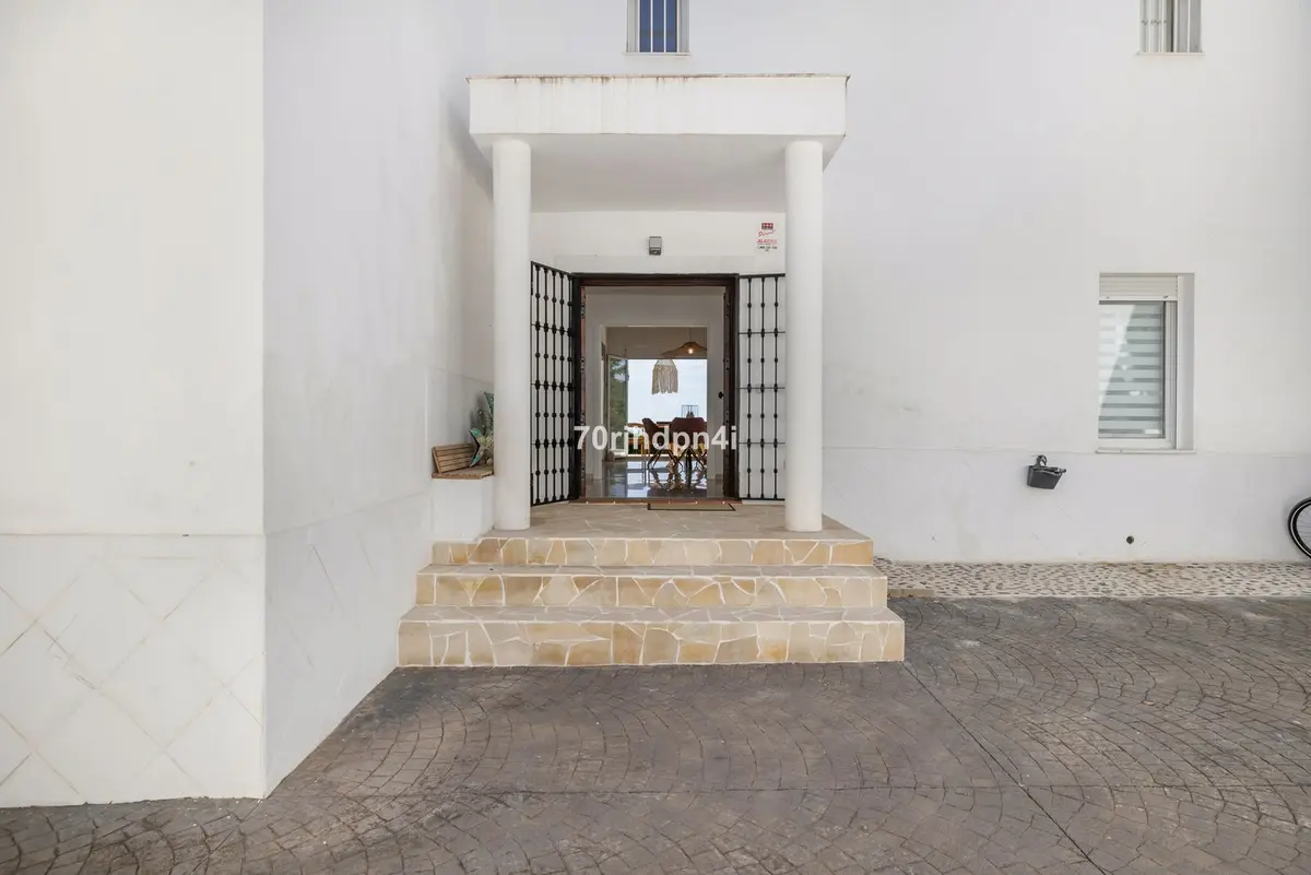 Detached Villa in Estepona