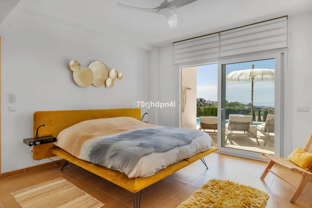Detached Villa in Estepona