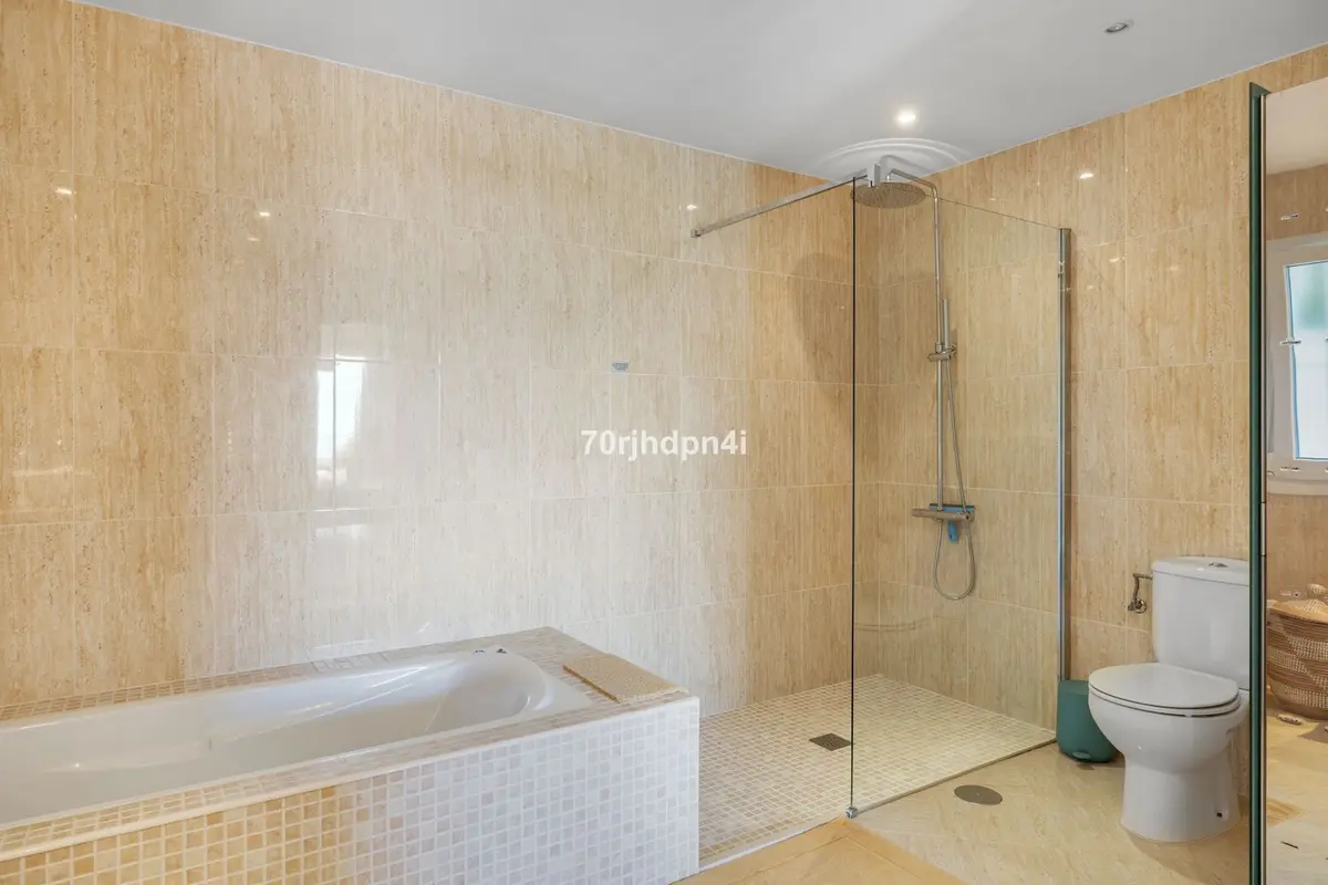Detached Villa in Estepona