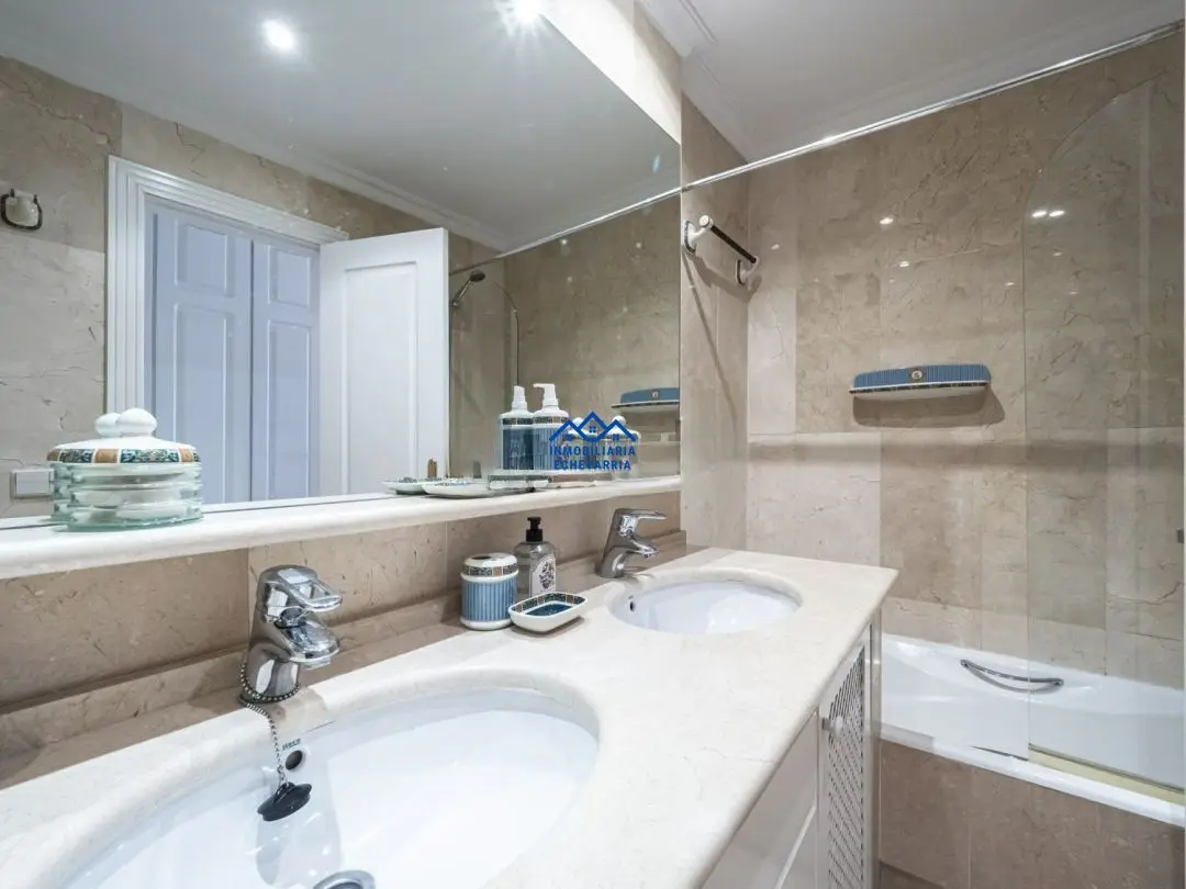 Middle Floor Apartment in Marbella