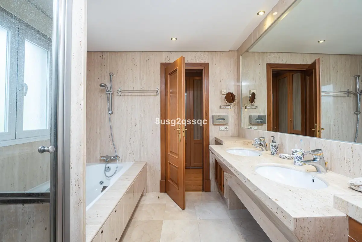 Semi-Detached House in Costalita
