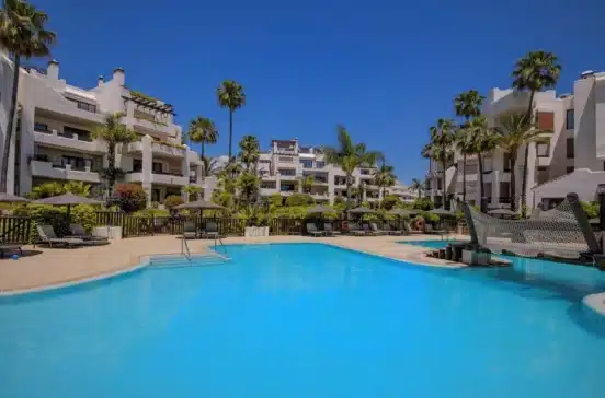 1-7020804132f1cd48fa7d0a6cde6ac64b